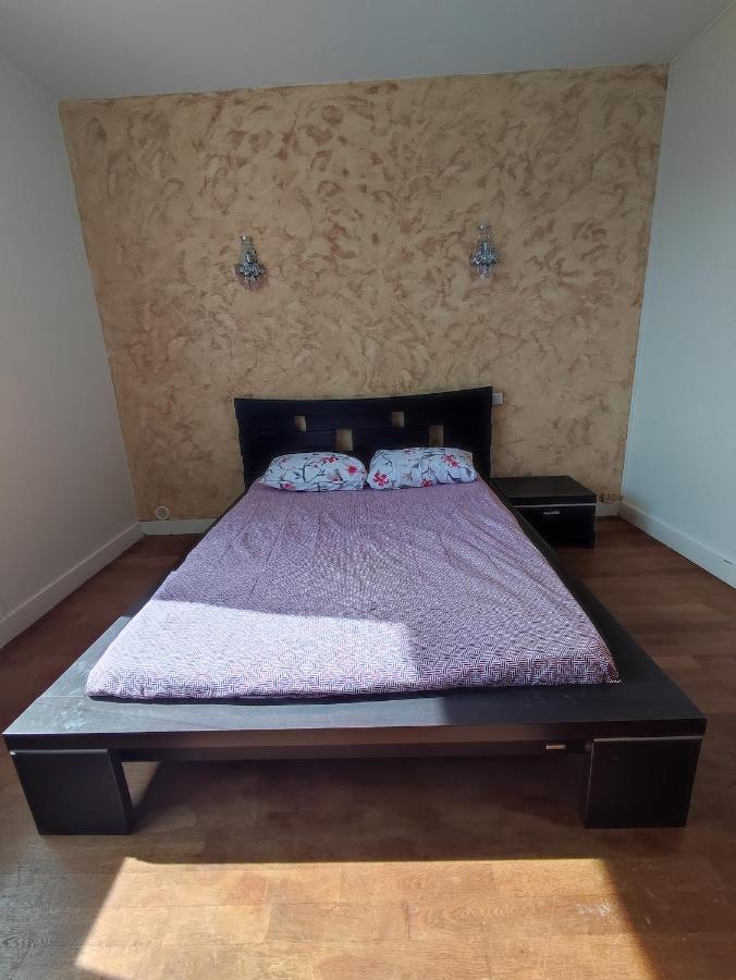 Agreable Appartement Familial Avec Jardin Blois Exterior photo
